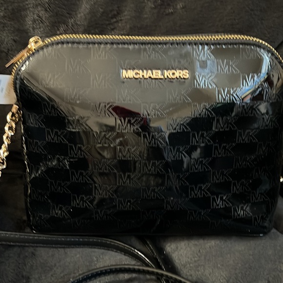 Authentic MK crossbody w/tag - Picture 4 of 5